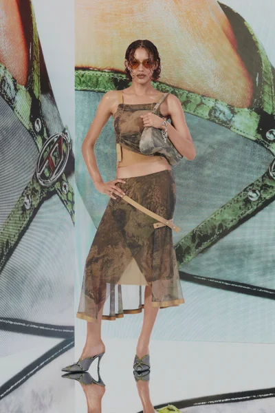 Look 30